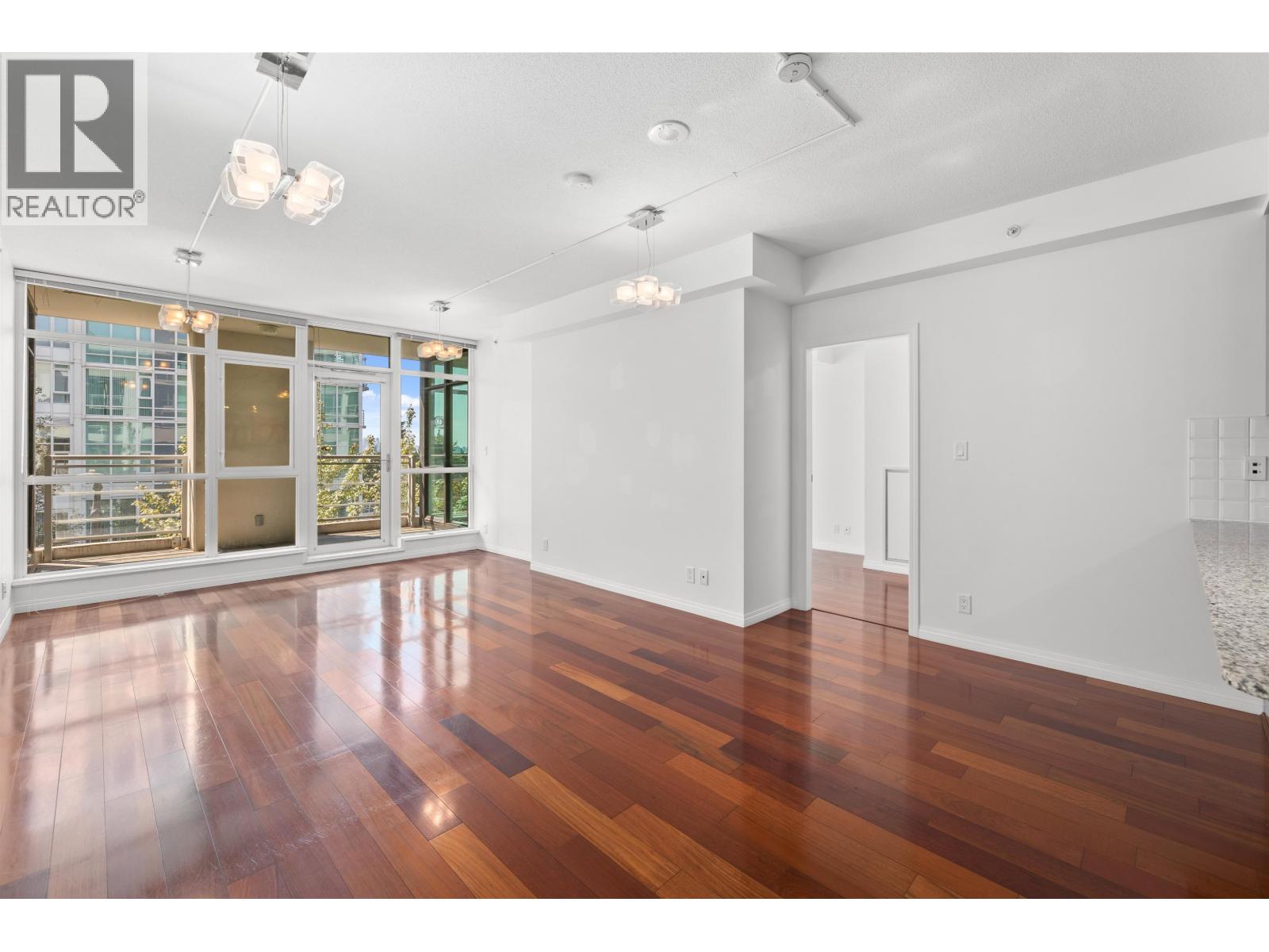 307 100 E Esplanade Avenue, North Vancouver, British Columbia  V7L 4V1 - Photo 25 - R3060351