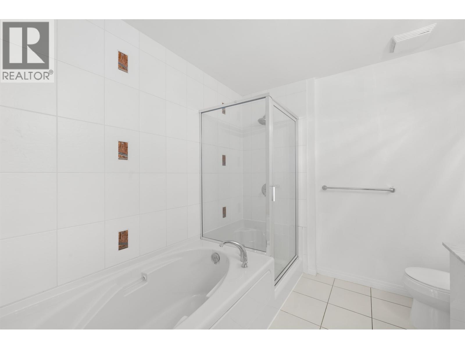307 100 E Esplanade Avenue, North Vancouver, British Columbia  V7L 4V1 - Photo 7 - R3060351