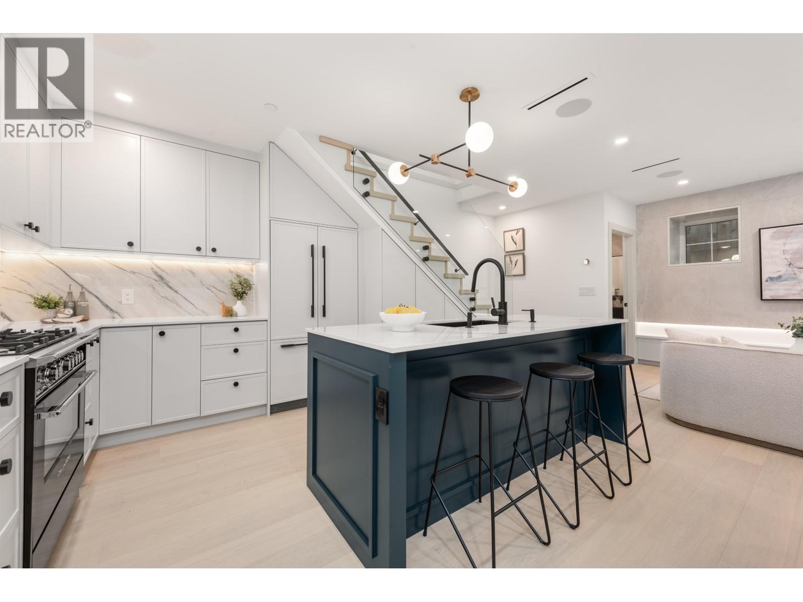 2 365 E 33rd Avenue, Vancouver, British Columbia  V5V 2Z8 - Photo 2 - R3060352