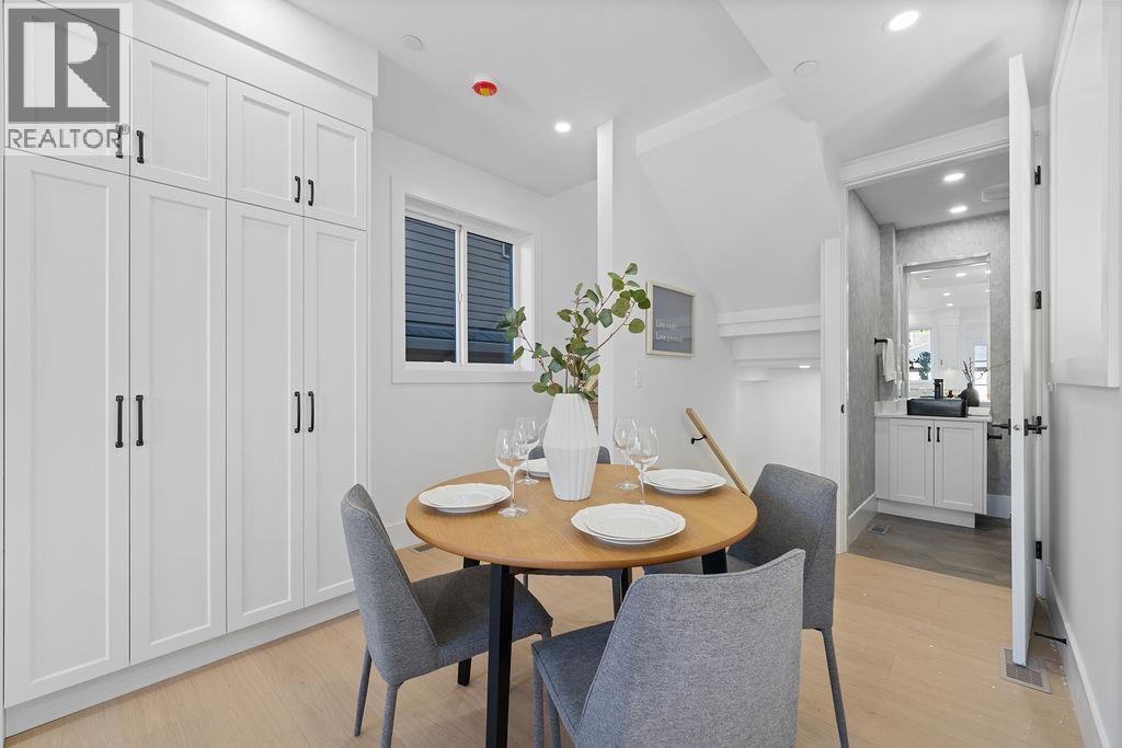 2 2447 E 41st Avenue, Vancouver, British Columbia  V5R 2W2 - Photo 12 - R3060362