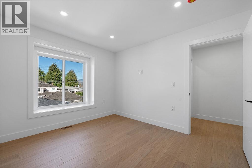 2 2447 E 41st Avenue, Vancouver, British Columbia  V5R 2W2 - Photo 27 - R3060362