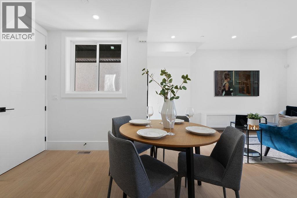 2 2447 E 41st Avenue, Vancouver, British Columbia  V5R 2W2 - Photo 7 - R3060362