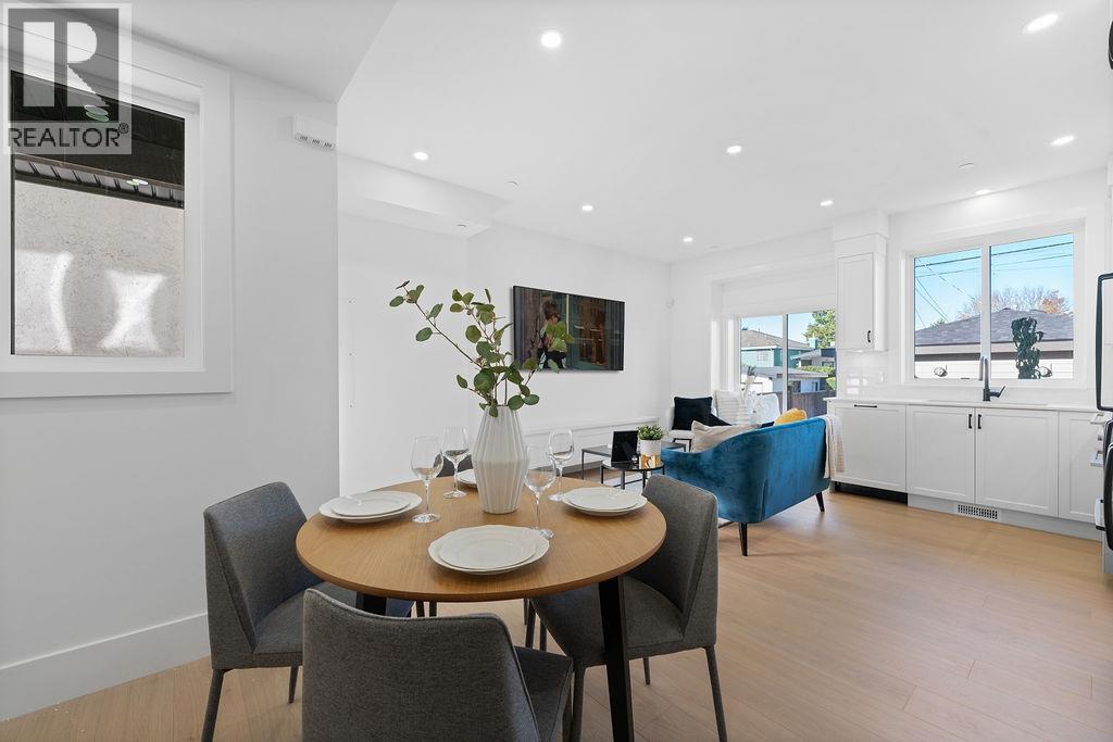 2 2447 E 41st Avenue, Vancouver, British Columbia  V5R 2W2 - Photo 9 - R3060362