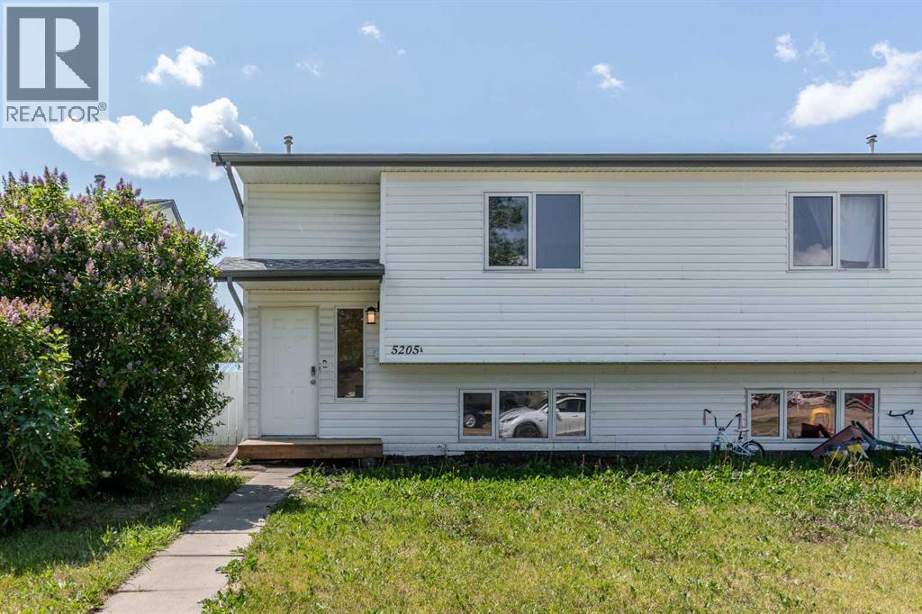 A, 5205 52 Ave, Camrose, Alberta  T4V 3G3 - Photo 1 - A2231057