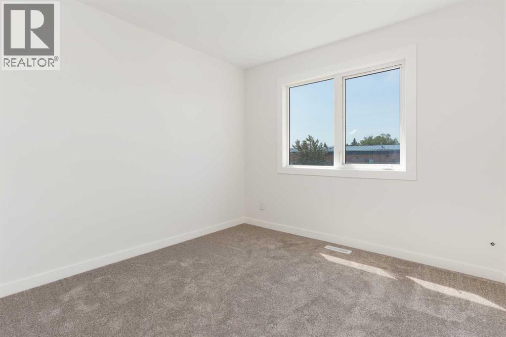 A, 5205 52 Ave, Camrose, Alberta  T4V 3G3 - Photo 7 - A2231057