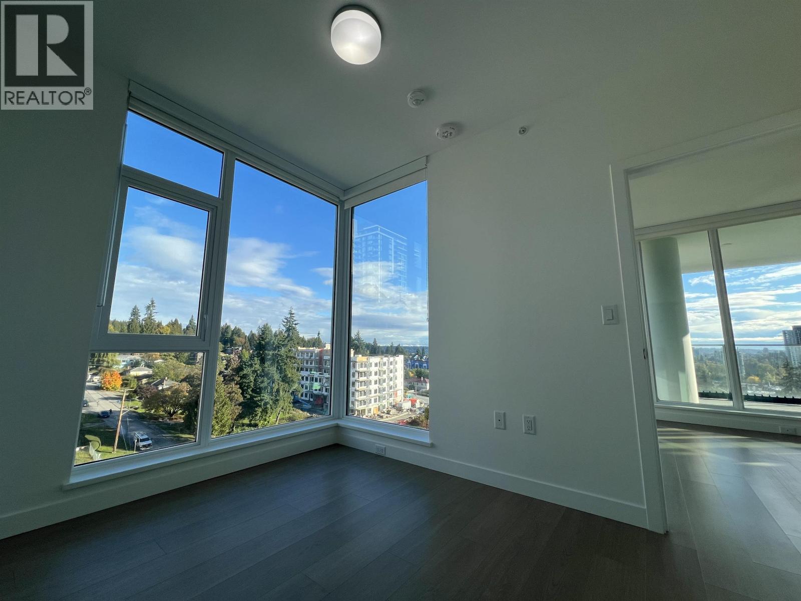 704 555 Sydney Avenue, Coquitlam, British Columbia  V3K 0G5 - Photo 10 - R3058562