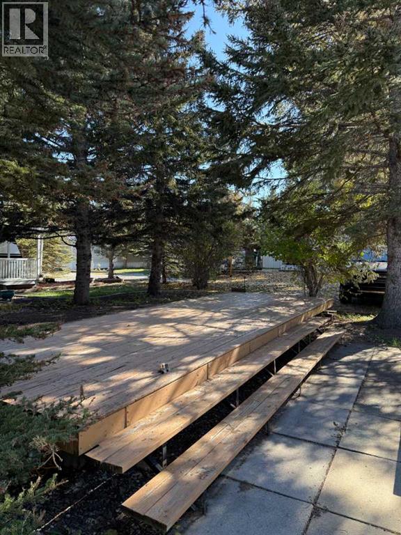 6 Timber Avenue, 5230 27 Highway, Rural Mountain View County, Alberta  T0M 1X0 - Photo 5 - A2220206