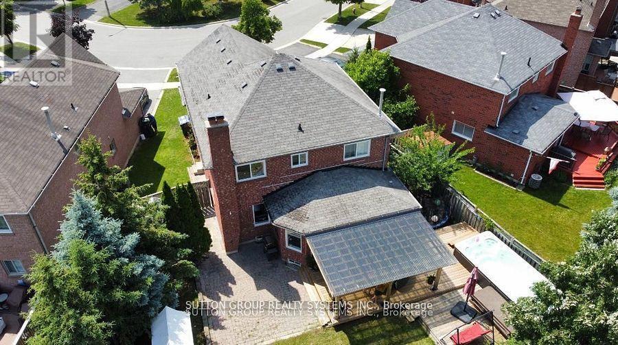 6807 Gracefield Drive W, Mississauga, Ontario  L5N 6T6 - Photo 27 - W12472901