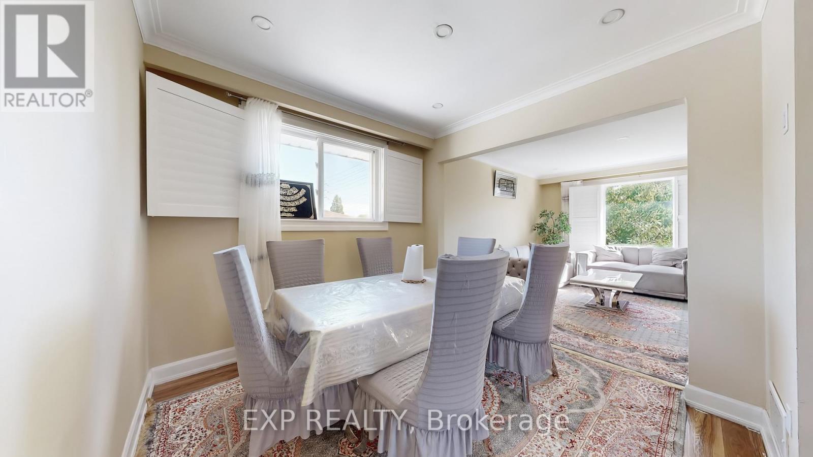 104 Dixon Road N, Toronto, Ontario  M9P 2L6 - Photo 10 - W12472906