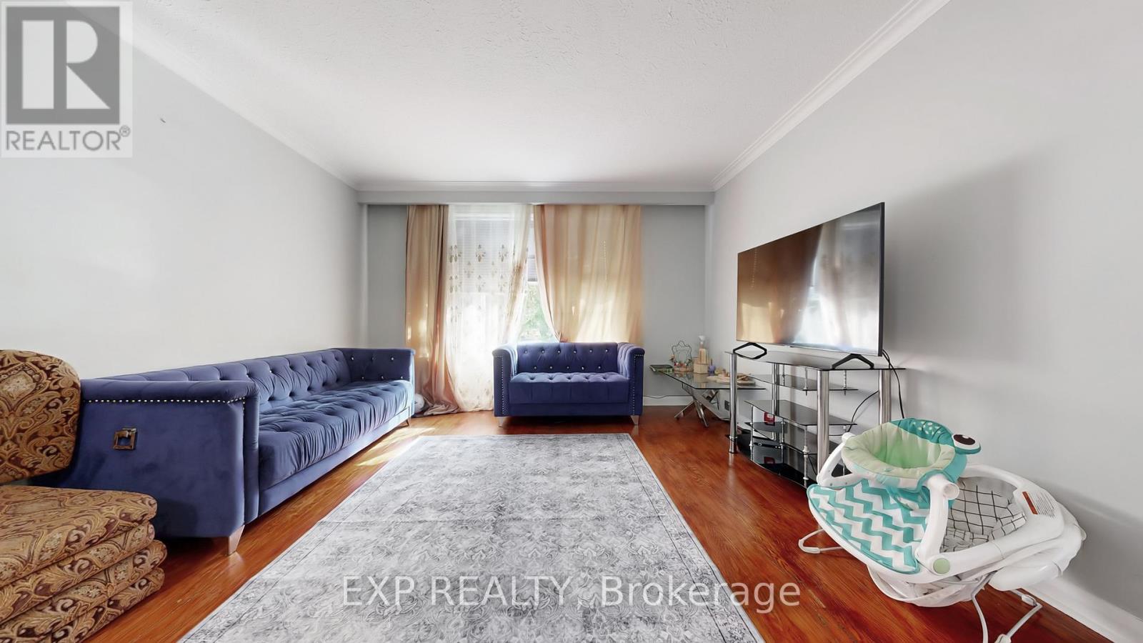 104 Dixon Road N, Toronto, Ontario  M9P 2L6 - Photo 12 - W12472906