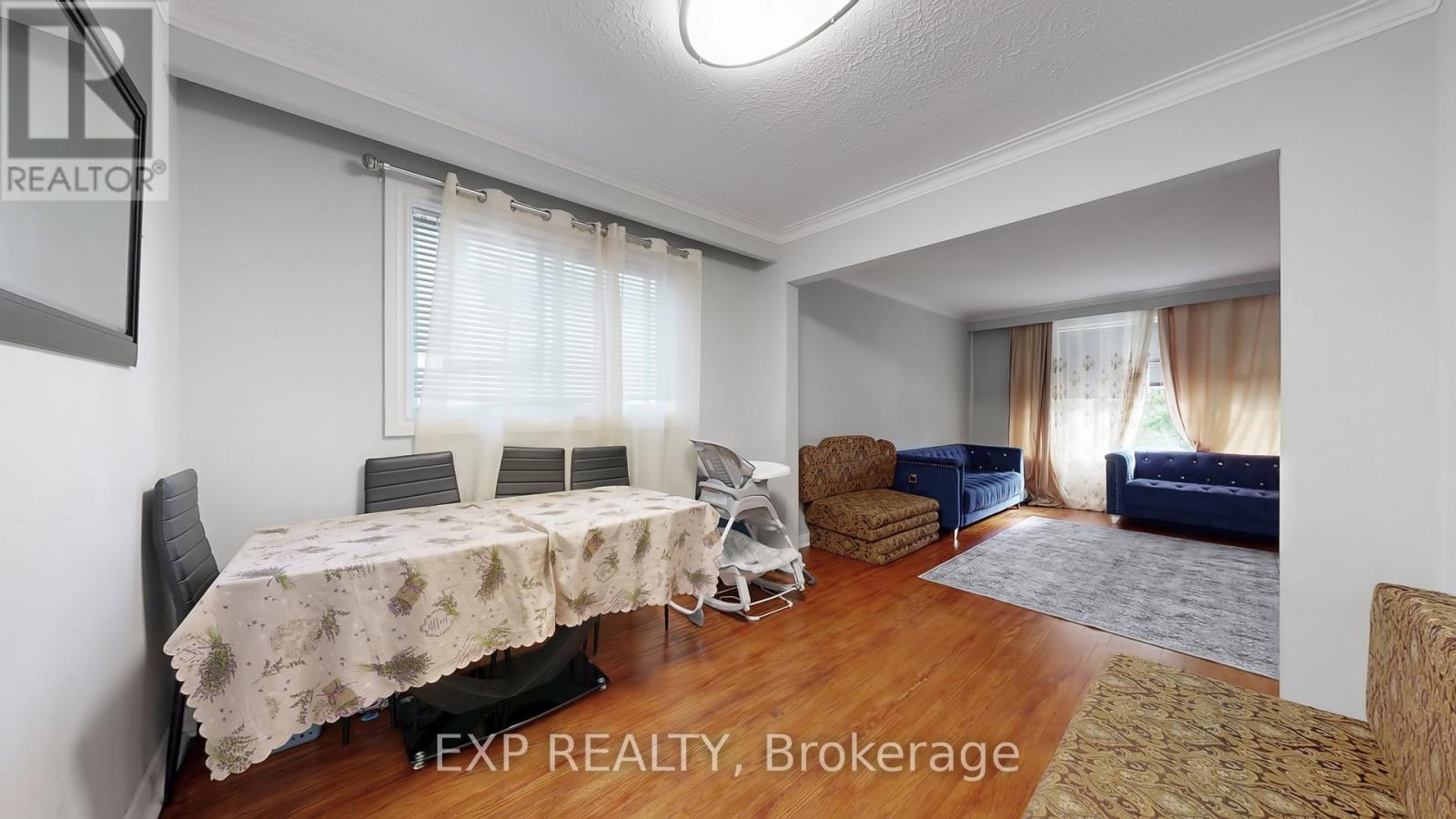 104 Dixon Road N, Toronto, Ontario  M9P 2L6 - Photo 17 - W12472906