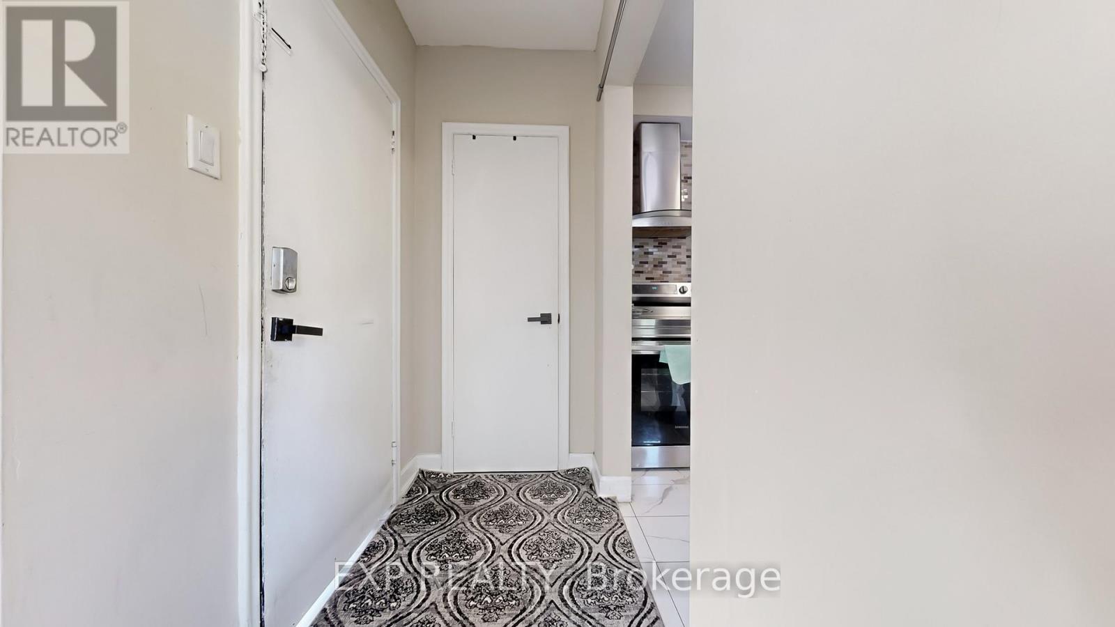 104 Dixon Road N, Toronto, Ontario  M9P 2L6 - Photo 34 - W12472906