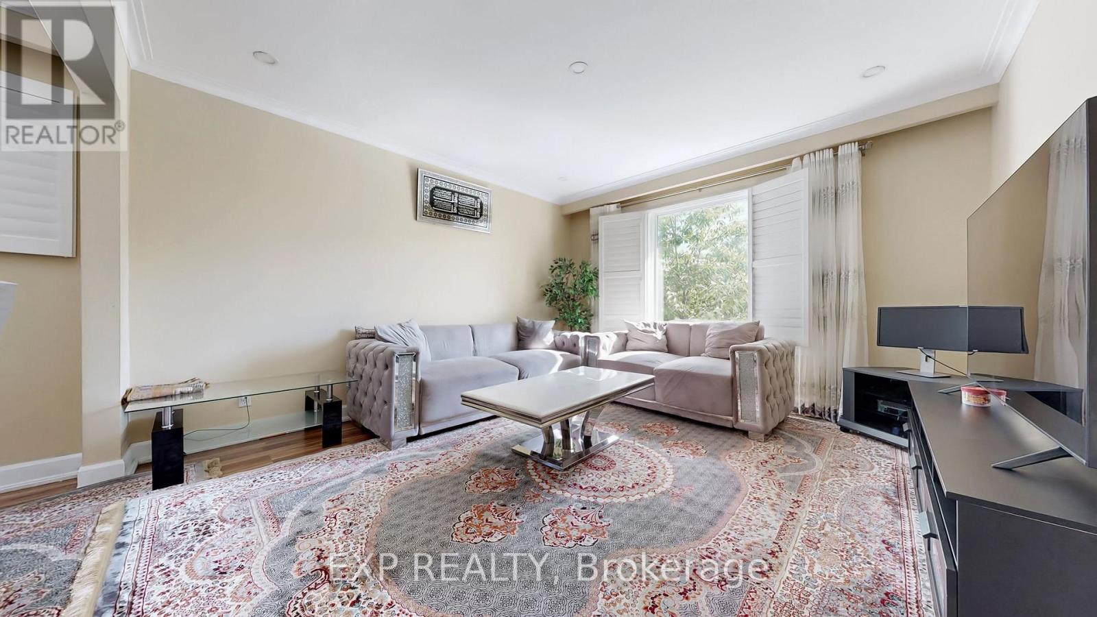 104 Dixon Road N, Toronto, Ontario  M9P 2L6 - Photo 6 - W12472906