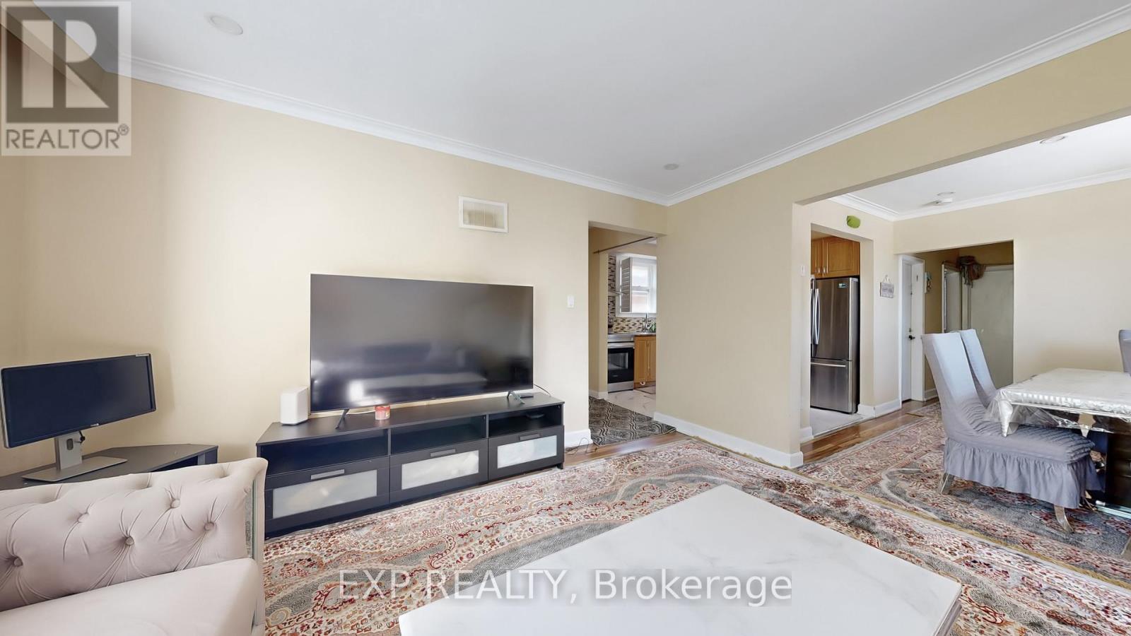 104 Dixon Road N, Toronto, Ontario  M9P 2L6 - Photo 9 - W12472906