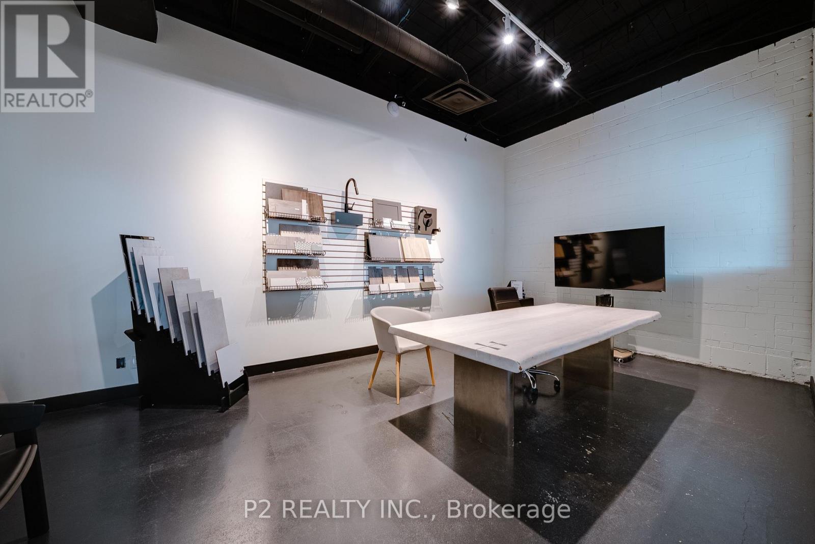 301 - 670 Caledonia Road, Toronto, Ontario  M6E 4V9 - Photo 13 - W12472909