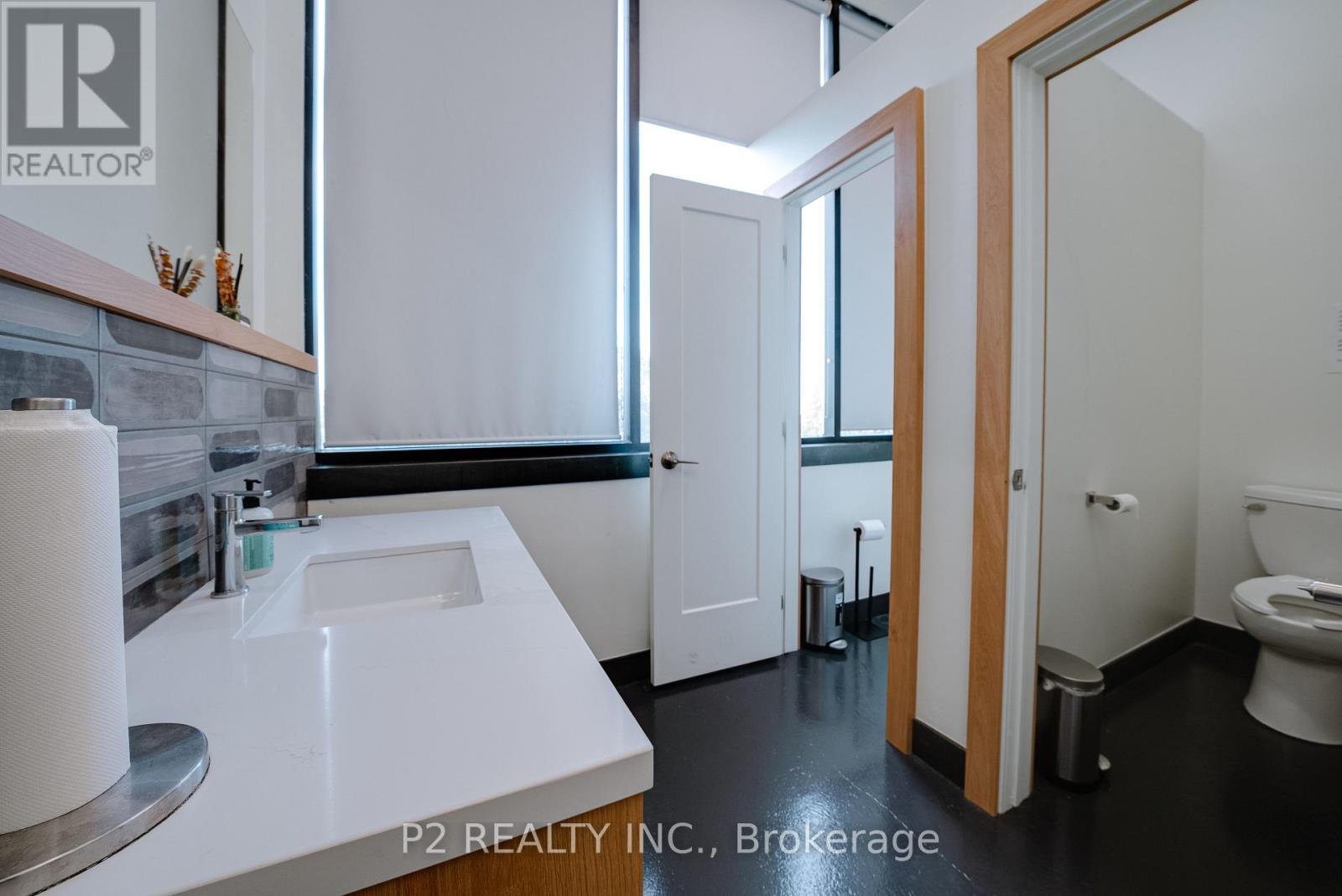 301 - 670 Caledonia Road, Toronto, Ontario  M6E 4V9 - Photo 32 - W12472909