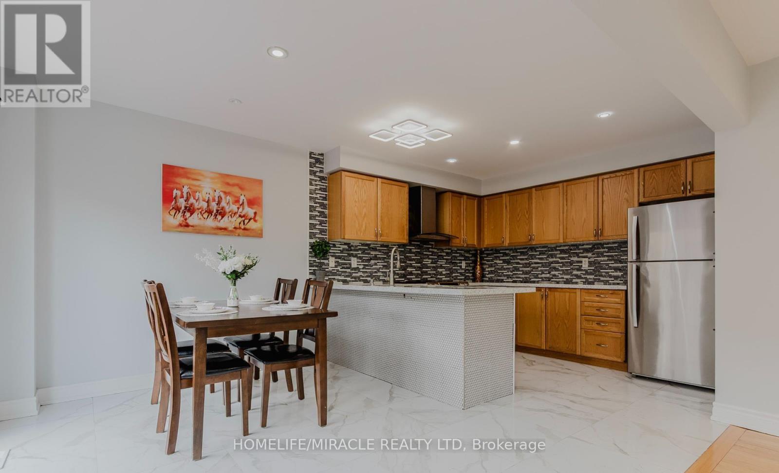 27 Silver Egret Road, Brampton (Fletcher's Meadow), Ontario  L7A 3P6 - Photo 10 - W12472746