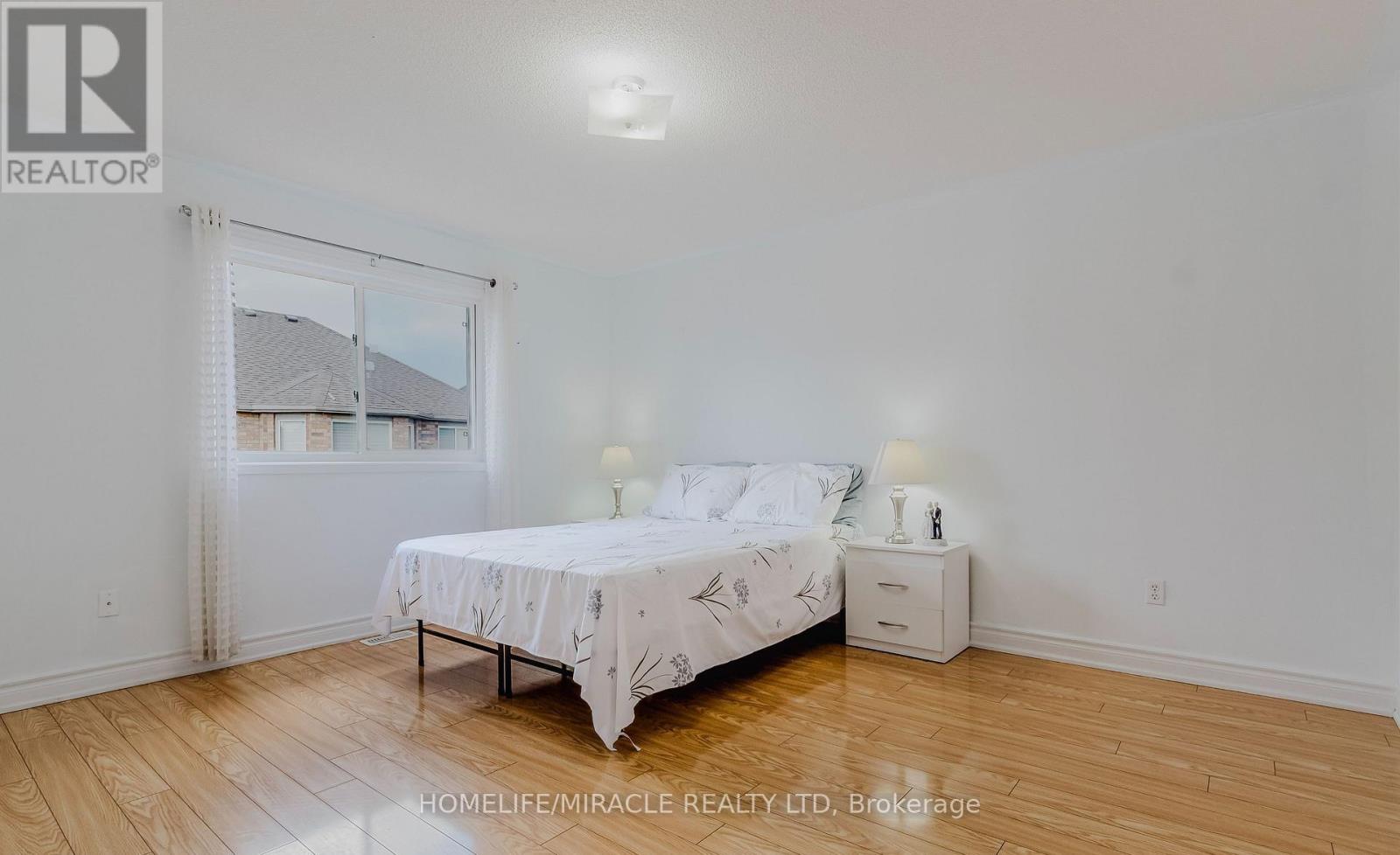 27 Silver Egret Road, Brampton (Fletcher's Meadow), Ontario  L7A 3P6 - Photo 14 - W12472746