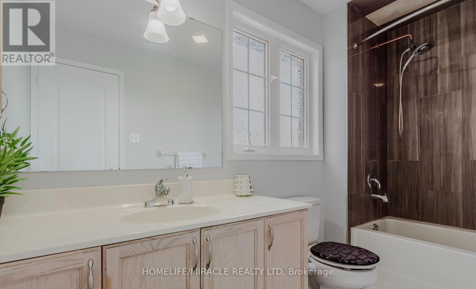 27 Silver Egret Road, Brampton (Fletcher's Meadow), Ontario  L7A 3P6 - Photo 23 - W12472746