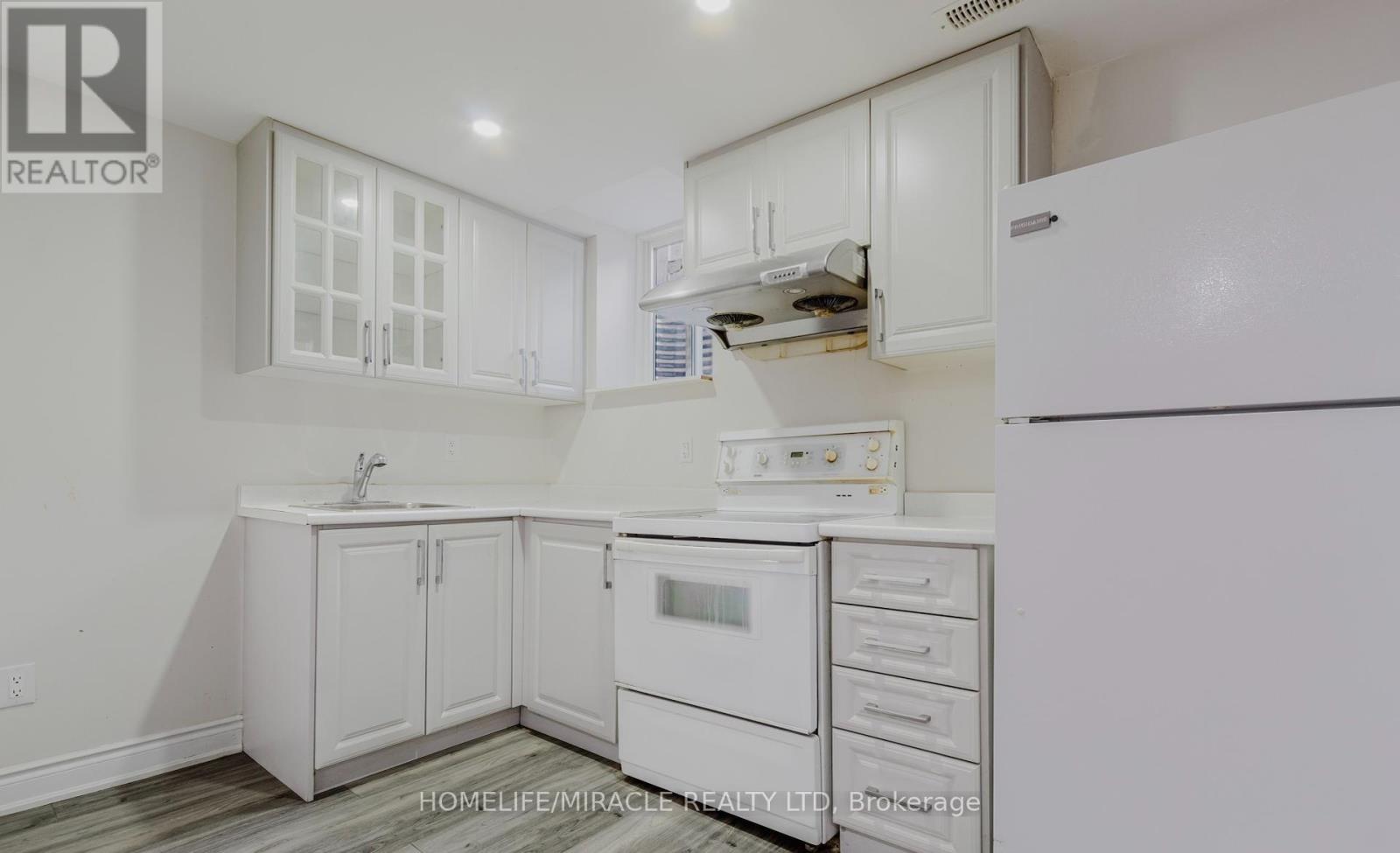 27 Silver Egret Road, Brampton (Fletcher's Meadow), Ontario  L7A 3P6 - Photo 30 - W12472746