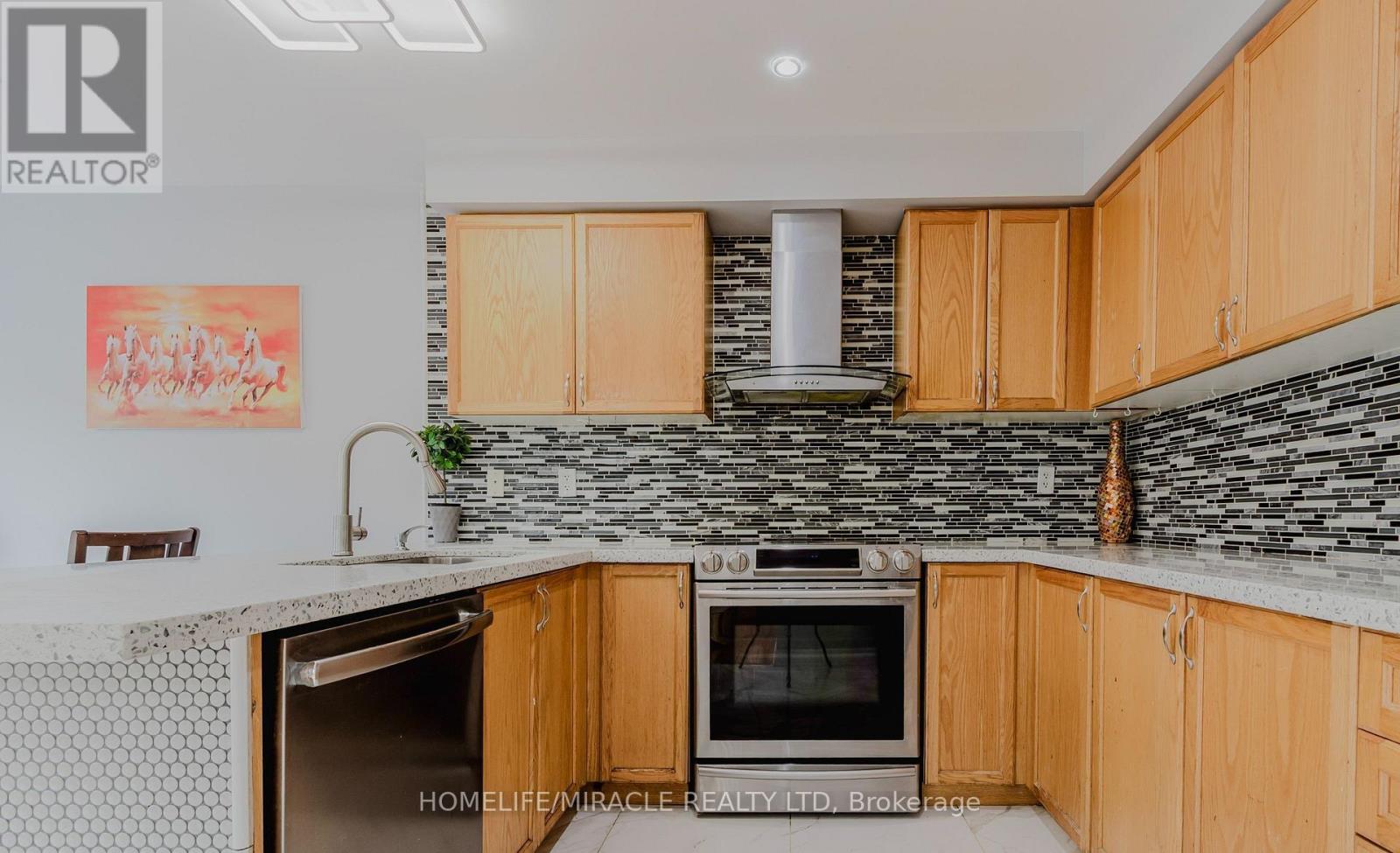 27 Silver Egret Road, Brampton (Fletcher's Meadow), Ontario  L7A 3P6 - Photo 11 - W12472746