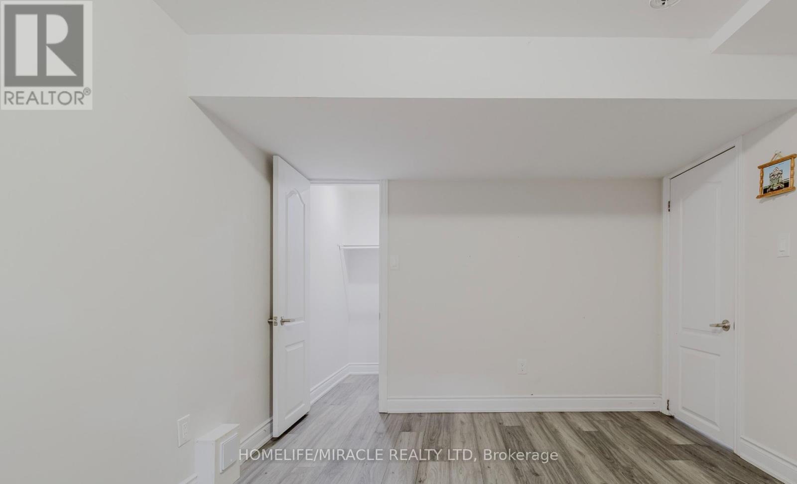 27 Silver Egret Road, Brampton (Fletcher's Meadow), Ontario  L7A 3P6 - Photo 34 - W12472746