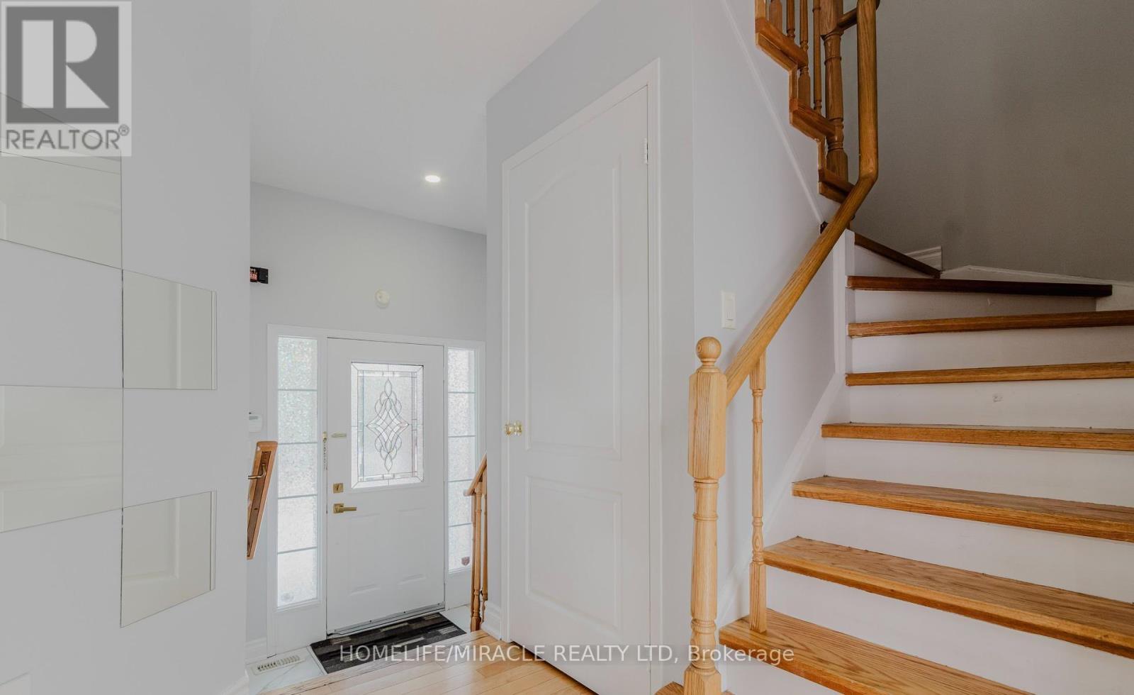 27 Silver Egret Road, Brampton (Fletcher's Meadow), Ontario  L7A 3P6 - Photo 13 - W12472746