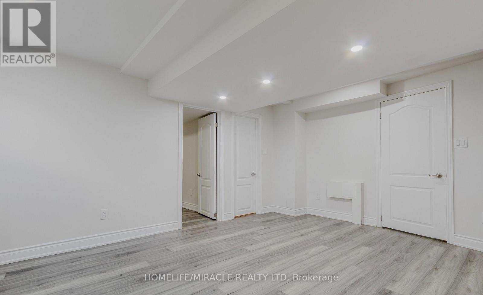 27 Silver Egret Road, Brampton (Fletcher's Meadow), Ontario  L7A 3P6 - Photo 31 - W12472746