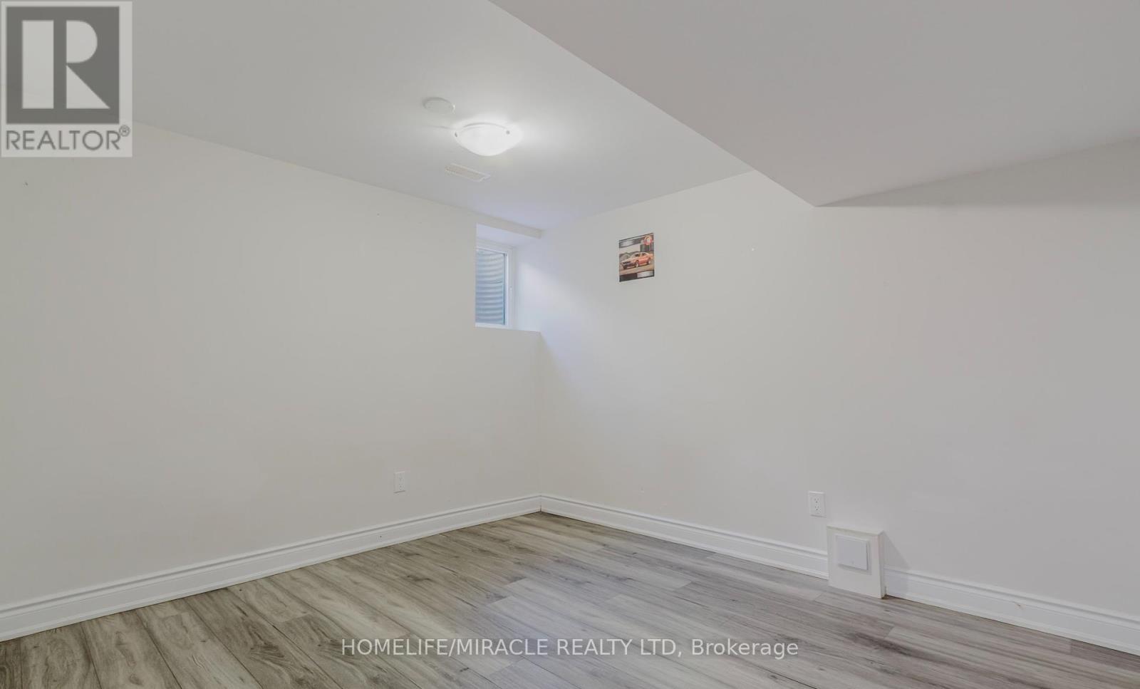27 Silver Egret Road, Brampton (Fletcher's Meadow), Ontario  L7A 3P6 - Photo 32 - W12472746