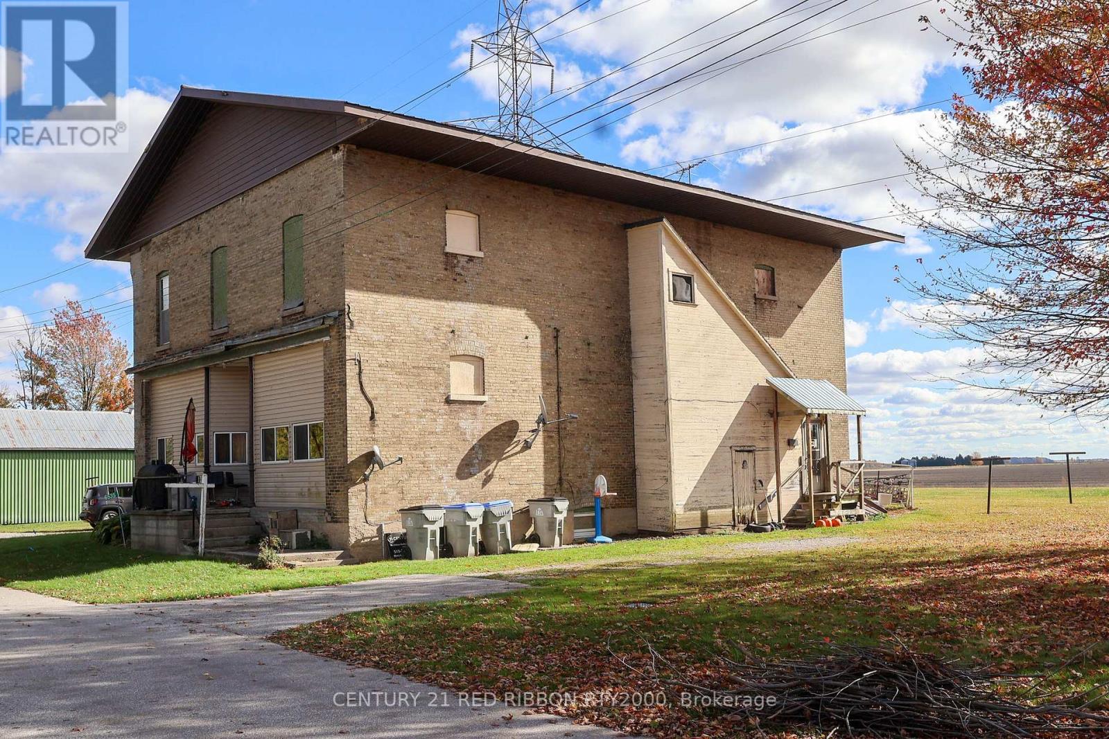 6535 James Street, Brooke-Alvinston, Ontario  N0M 1K0 - Photo 4 - X12472919