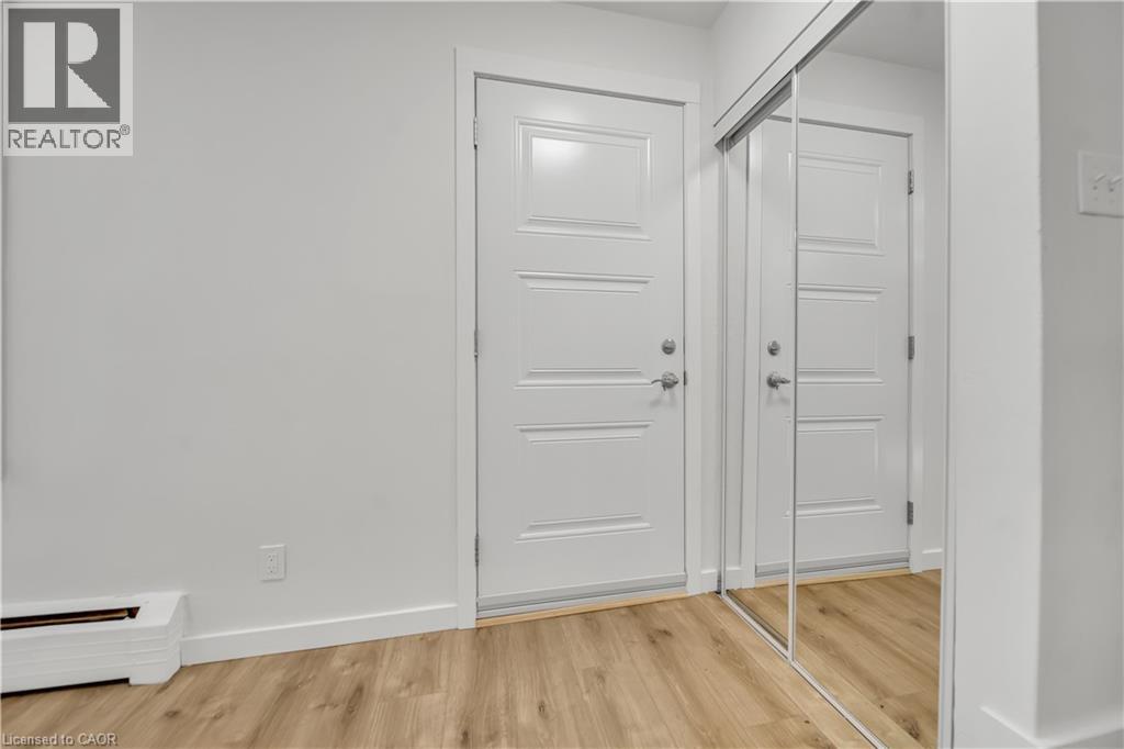 78 Borden Parkway Unit# 11, Kitchener, Ontario  N2M 3T4 - Photo 4 - 40778896