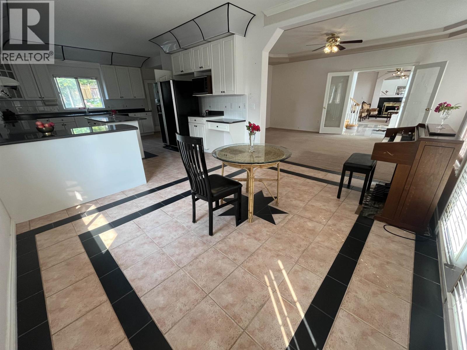 3147 Silverthrone Drive, Coquitlam, British Columbia  V3E 3C3 - Photo 12 - R3054784