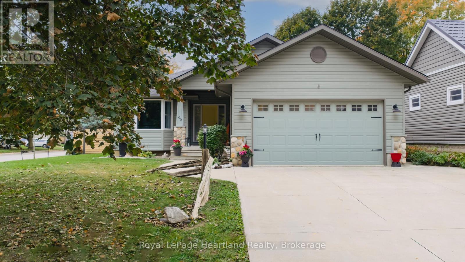 90 Joseph Street, Central Huron, Ontario  N0M 1L0 - Photo 1 - X12472921