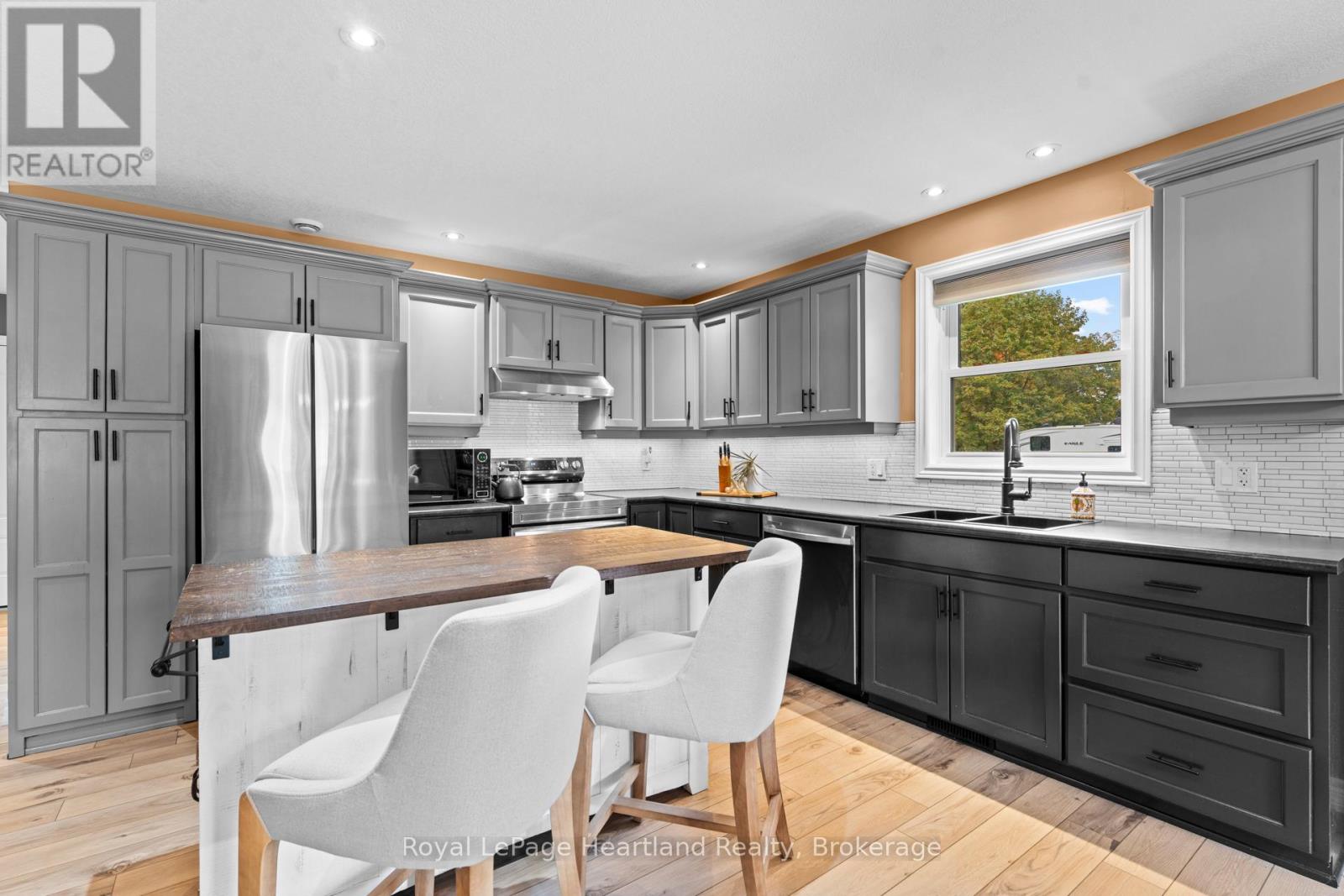 90 Joseph Street, Central Huron, Ontario  N0M 1L0 - Photo 8 - X12472921