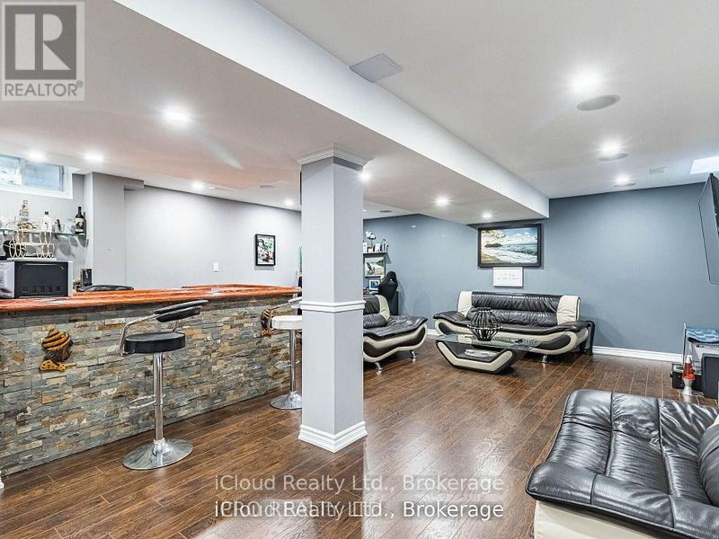 329 Ellwood Drive W, Caledon, Ontario  L7E 2G9 - Photo 35 - W12366869