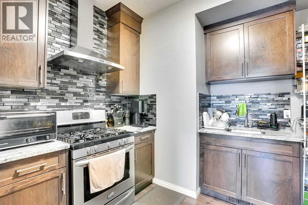 33 Savanna Green Ne, Calgary, Alberta  T3J 0V8 - Photo 12 - A2243290