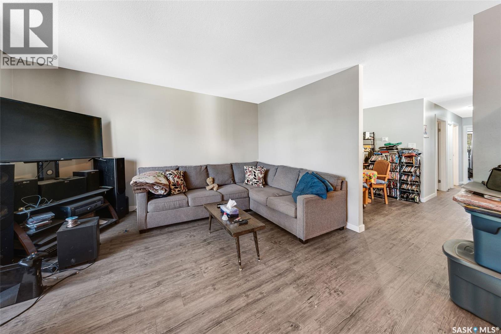 309 / 311 Y Avenue S, Saskatoon, Saskatchewan  S7M 3J6 - Photo 7 - SK021287