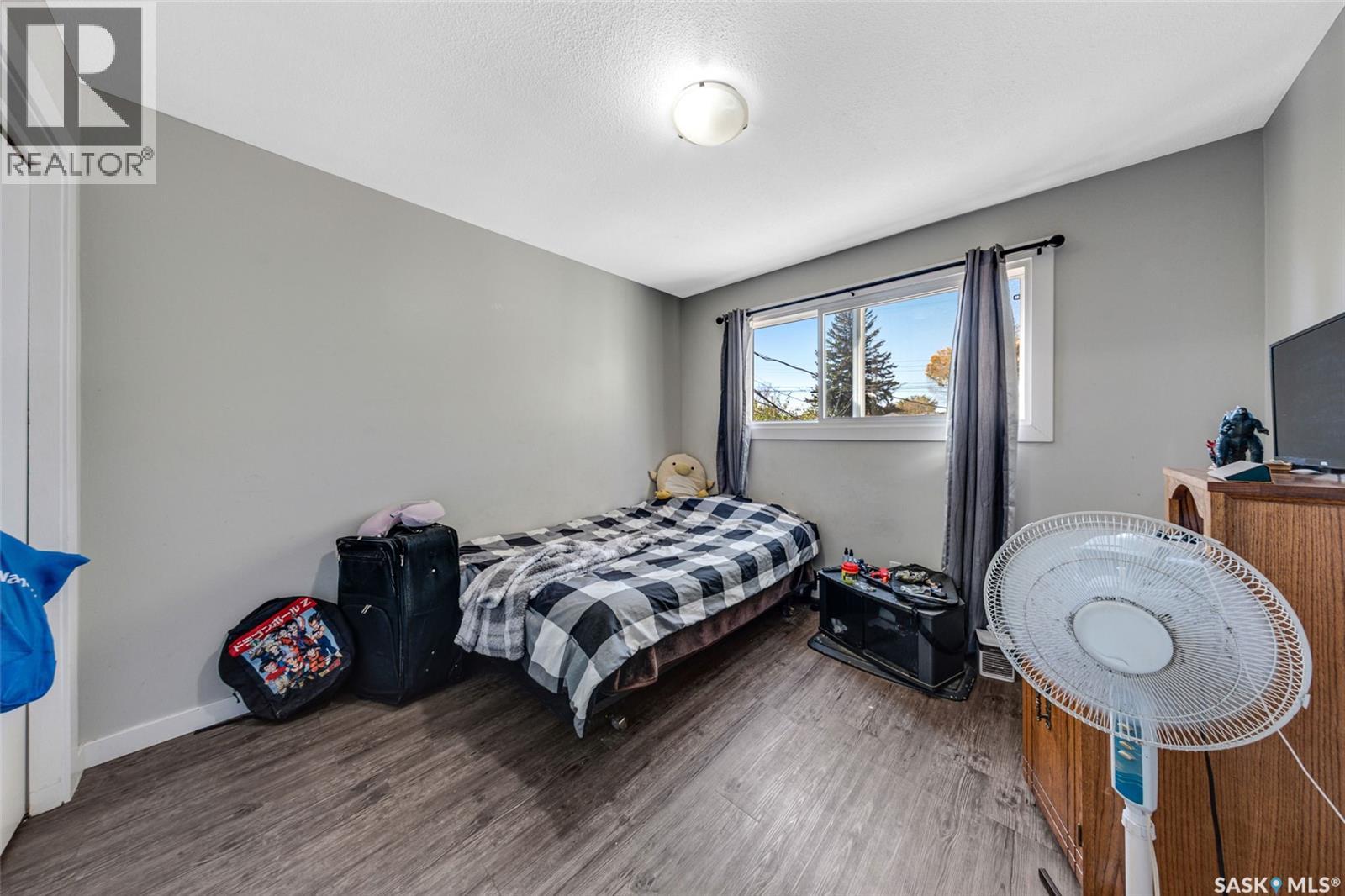 309 / 311 Y Avenue S, Saskatoon, Saskatchewan  S7M 3J6 - Photo 8 - SK021287