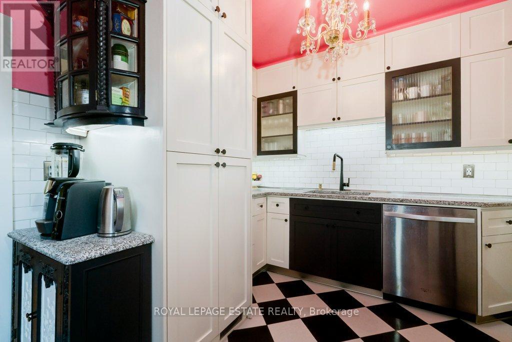 314 Scarborough Road, Toronto, Ontario  M4E 3M8 - Photo 14 - E12472932