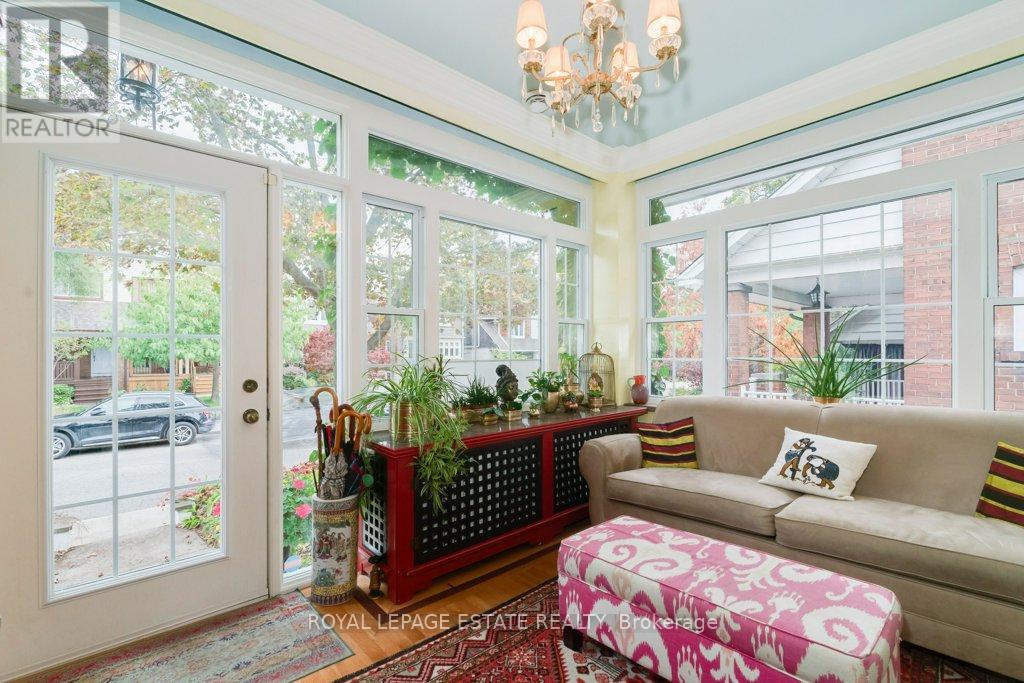 314 Scarborough Road, Toronto, Ontario  M4E 3M8 - Photo 2 - E12472932