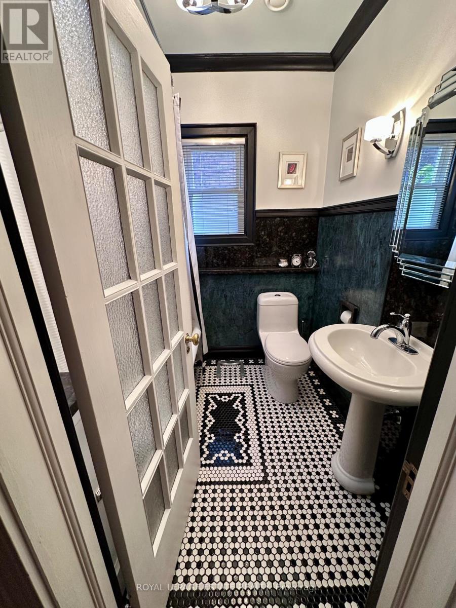 314 Scarborough Road, Toronto, Ontario  M4E 3M8 - Photo 25 - E12472932