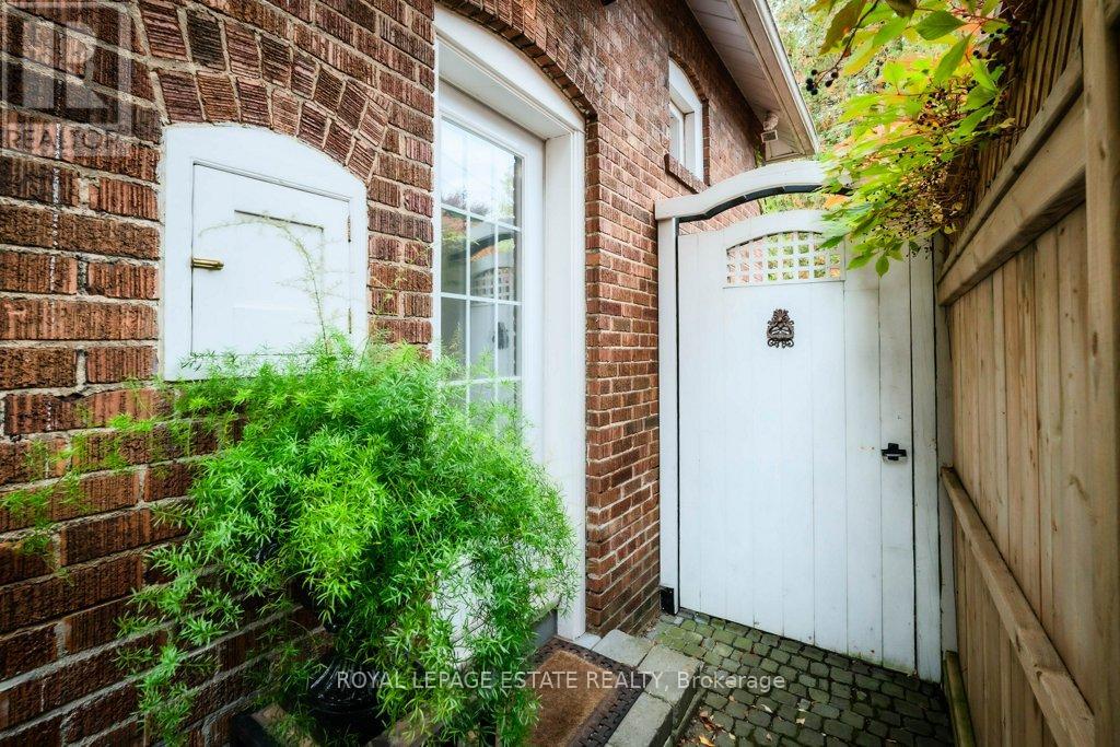 314 Scarborough Road, Toronto, Ontario  M4E 3M8 - Photo 26 - E12472932