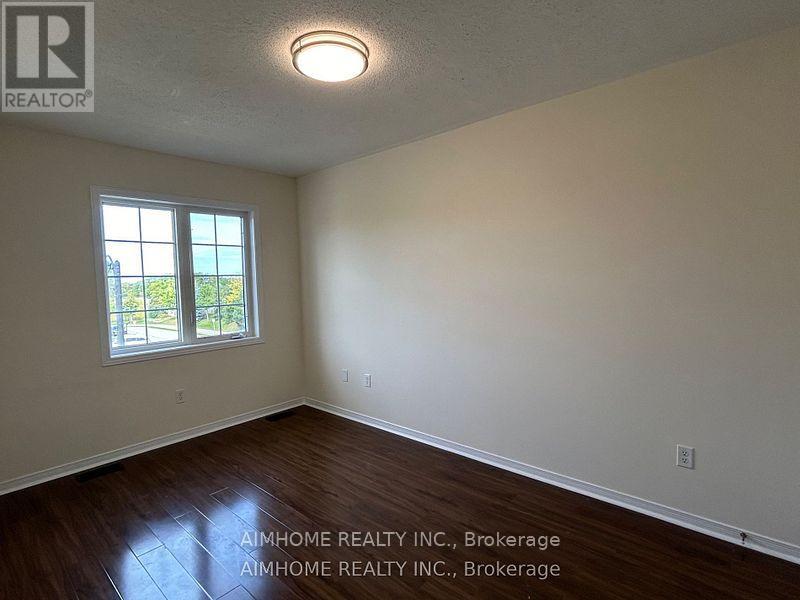1255 Blencowe Crescent, Newmarket, Ontario  L3X 0C5 - Photo 11 - N12472927