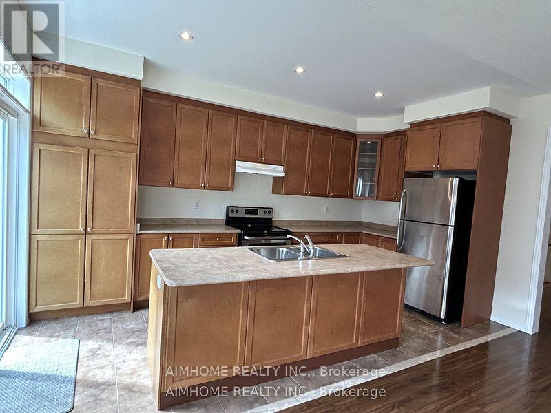 1255 Blencowe Crescent, Newmarket, Ontario  L3X 0C5 - Photo 6 - N12472927