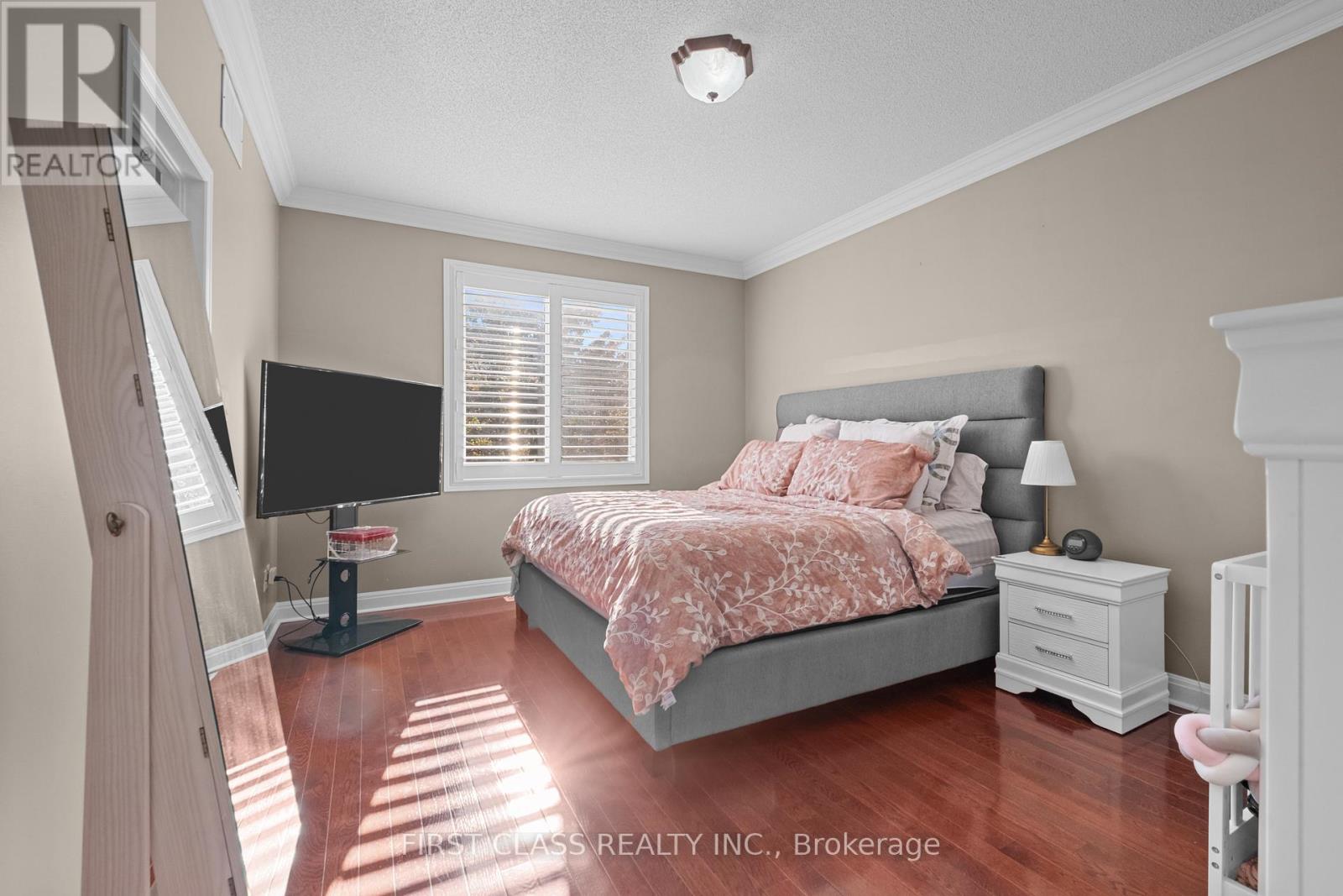 15 Belinda Drive, Brampton (Fletcher's Meadow), Ontario  L7A 2W7 - Photo 17 - W12472916