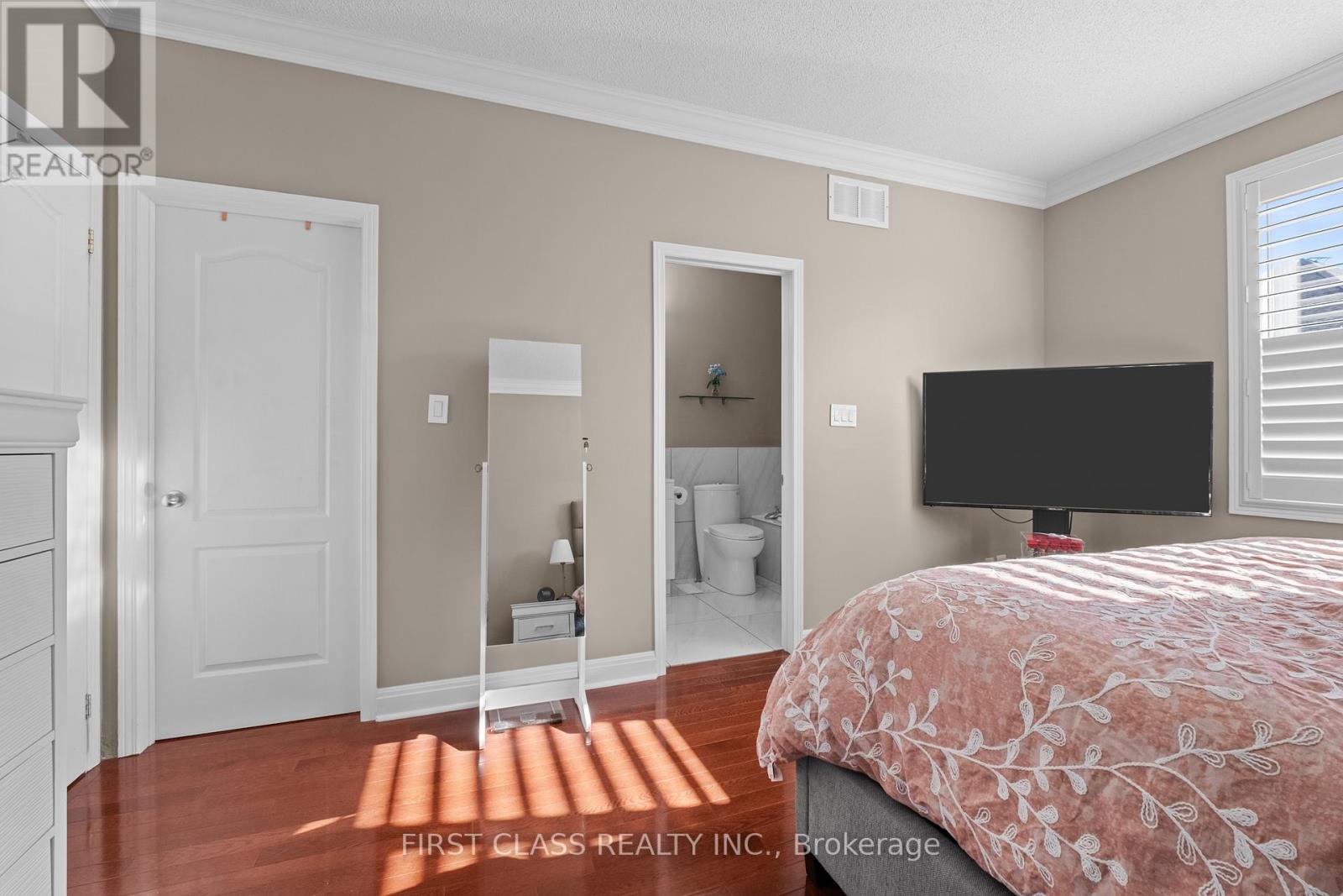 15 Belinda Drive, Brampton (Fletcher's Meadow), Ontario  L7A 2W7 - Photo 19 - W12472916