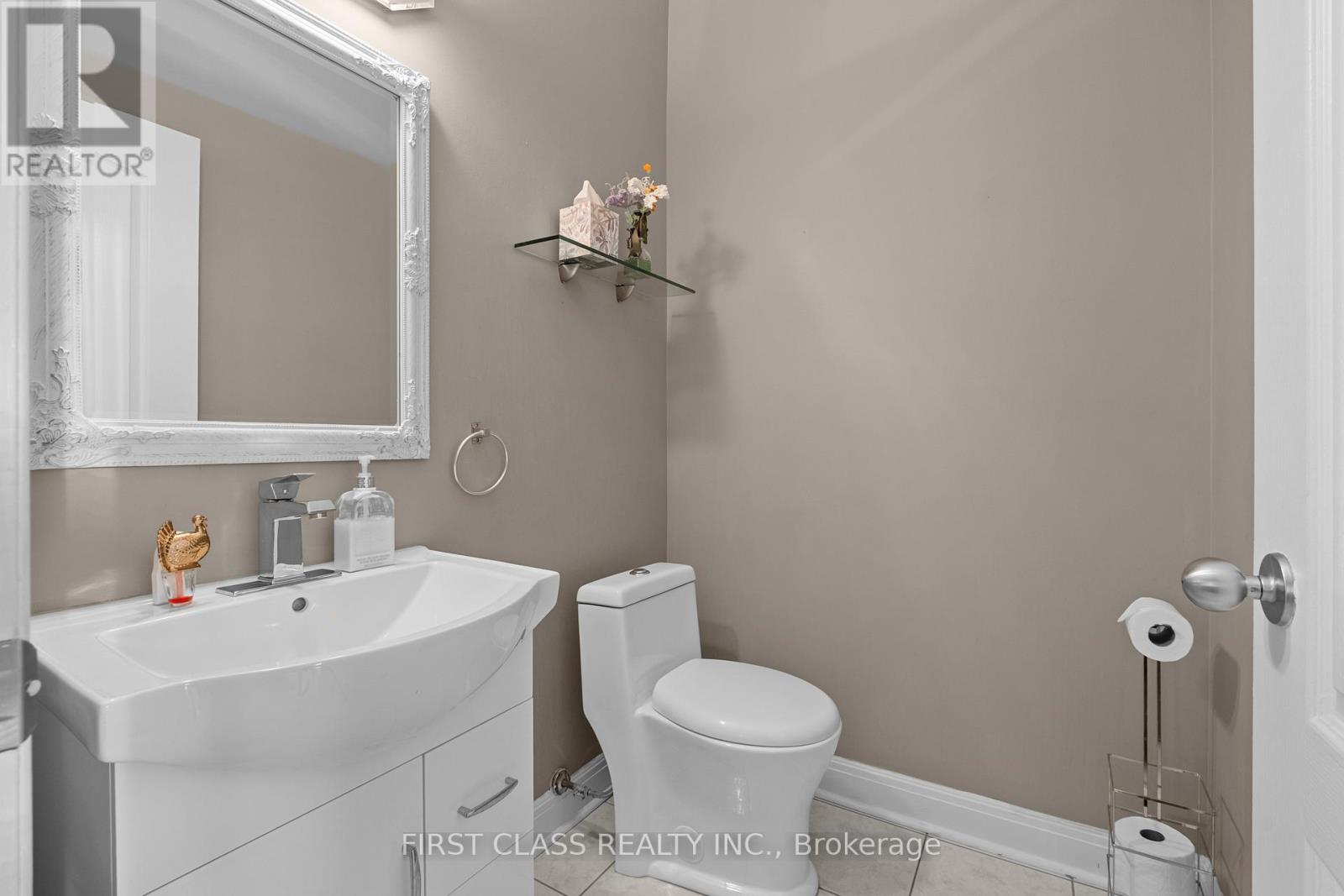 15 Belinda Drive, Brampton (Fletcher's Meadow), Ontario  L7A 2W7 - Photo 23 - W12472916