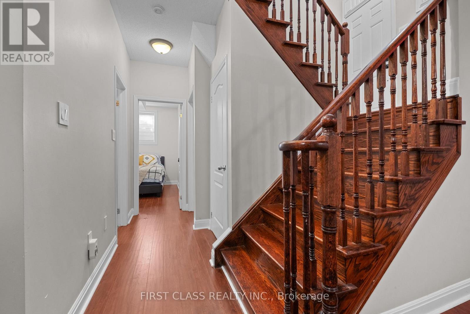 15 Belinda Drive, Brampton (Fletcher's Meadow), Ontario  L7A 2W7 - Photo 26 - W12472916