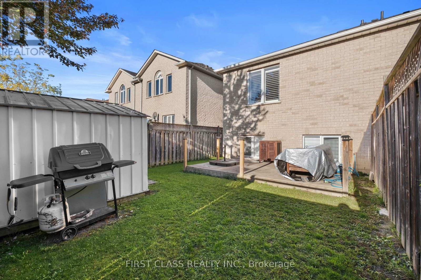 15 Belinda Drive, Brampton (Fletcher's Meadow), Ontario  L7A 2W7 - Photo 31 - W12472916