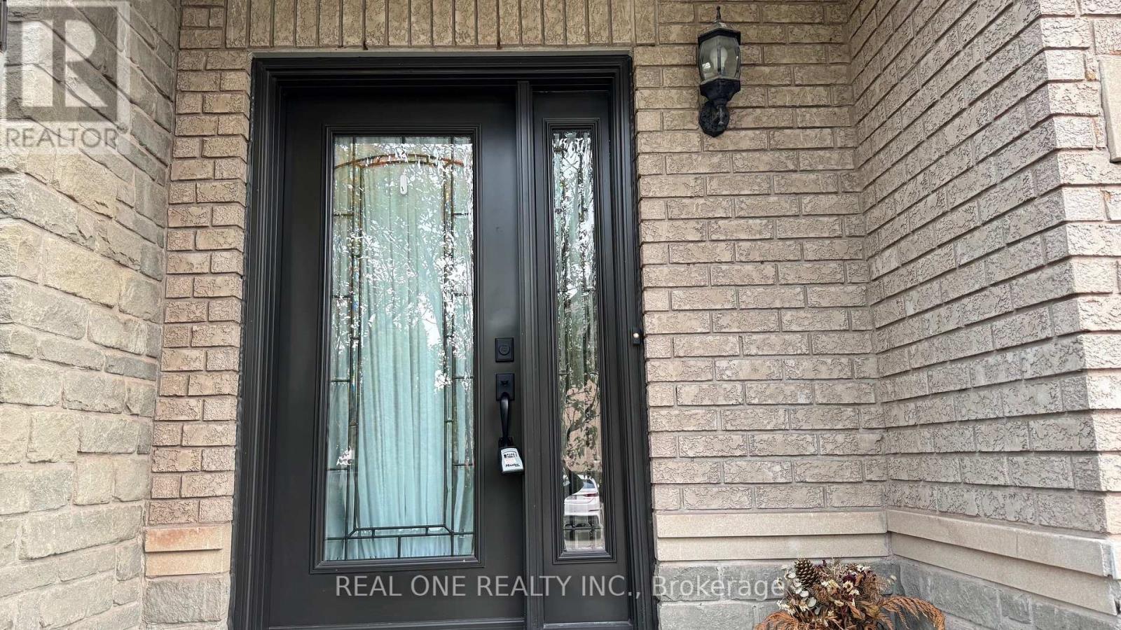 38 - 2250 Rockingham Drive, Oakville, Ontario  L6H 6J3 - Photo 5 - W12472918